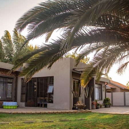 Melsetter'S Guesthouse Bloemfontein Ngoại thất bức ảnh