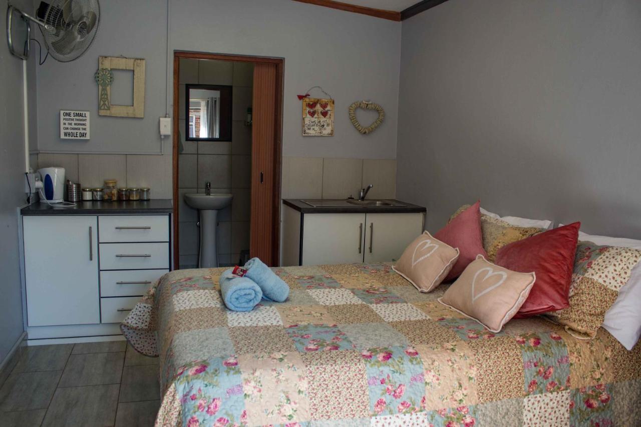 Melsetter'S Guesthouse Bloemfontein Ngoại thất bức ảnh