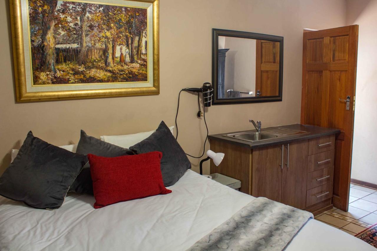 Melsetter'S Guesthouse Bloemfontein Ngoại thất bức ảnh